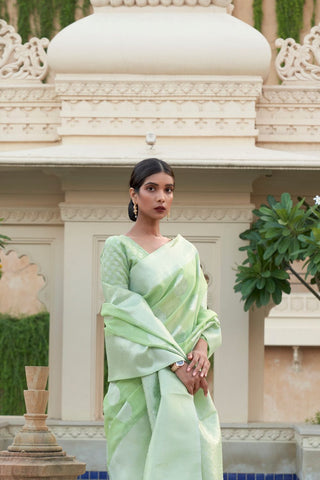 Green Pure Linen Weaving Saree_Kumari Sarees