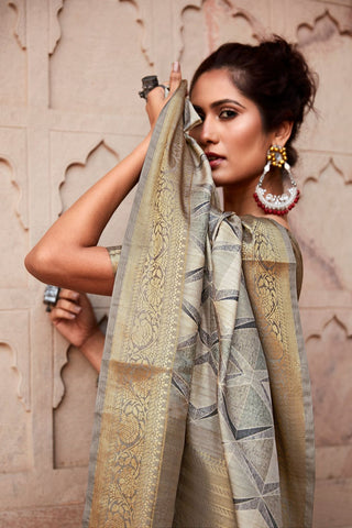 Light Grey Pure Handloom Silk Saree_Kumari Sarees