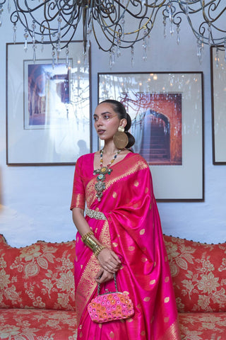 PINK MOSS WEAVE HANDLOOM WEAVING SILK SAREE