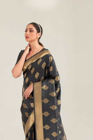 BLACK KANJEEVARAM HANDLOOM WEAVING SILK SAREE