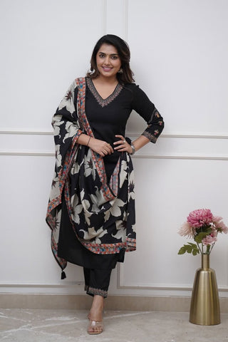 Black Viscose Chinon Embroidery Silk Kurta Set_Kumari Sarees