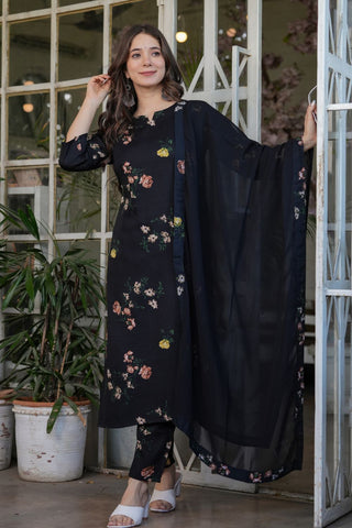 Black Silk Blend Nazmeen With Embroidery_Kumari Sarees