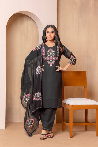 Black Georgette With Embroidery Work Kurta Set_Kumari Sarees