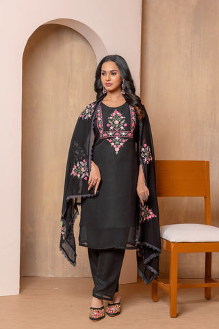 Black Georgette With Embroidery Work Kurta Set_Kumari Sarees