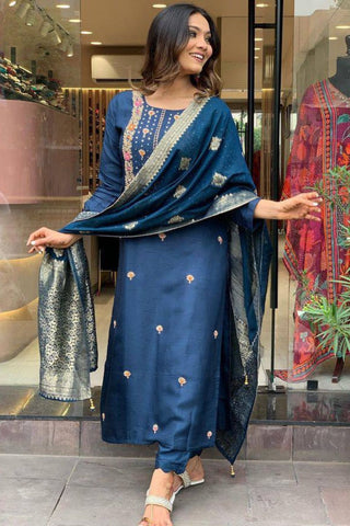 Blue Viscose Reyon Jacquard Embroidery Kurta Set_Kumari Sarees