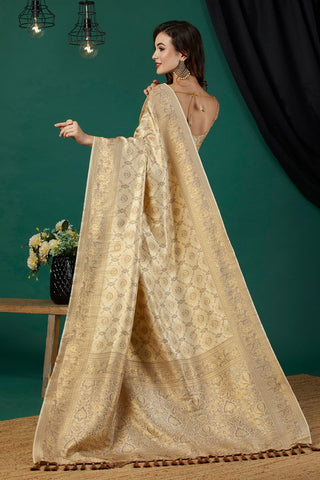 Cream And Gold-Toned Kanjeevaram Saree_Kumari Sarees