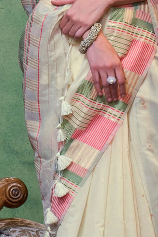 Cream Spun Handloom Weaving Silk Saree