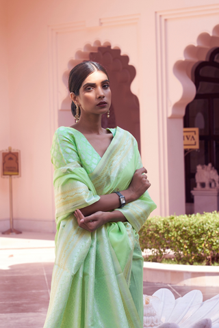 GREEN PURE LINEN WEAVING SAREE