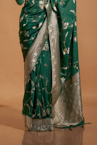 Green Pure Georgette Handloom Weaving Silk Saree