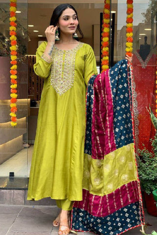 Green Viscose Chanderi Jacquard Embroidery Kurta Set_Kumari Sarees