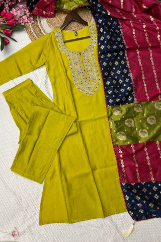 Green Viscose Chanderi Jacquard Embroidery Kurta Set_Kumari Sarees
