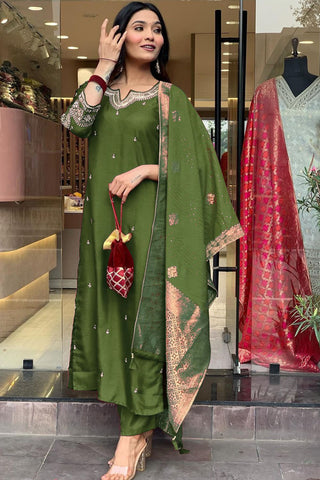 Green Georgette Weightless Digital Printed Kurta Pant With Dupatta_Kumari Sarees