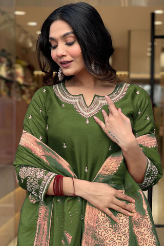 Green Georgette Weightless Digital Printed Kurta Pant With Dupatta_Kumari Sarees