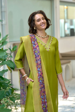 Green Chanderi Butti With Embroidery Kurta Set_Kumari Sarees