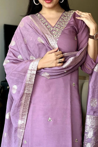 Lavender Chanderi Jaccard Silk Embroidery Kurta Set
