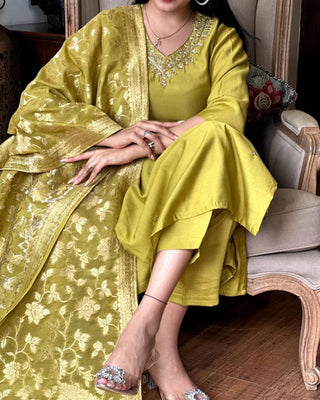 Lemon Green Chanderi Jaccard Silk Embroidery Kurta Set