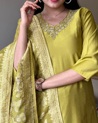 Lemon Green Chanderi Jaccard Silk Embroidery Kurta Set