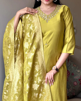 Lemon Green Chanderi Jaccard Silk Embroidery Kurta Set