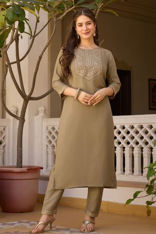 Maroon Reyon Chinon With Embroidery Kurta Set_Kumari Sarees