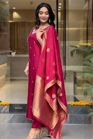 Maroon Georgette Weightless Degital Printed Kurti Pant With Dupatta_Kumari Sarees