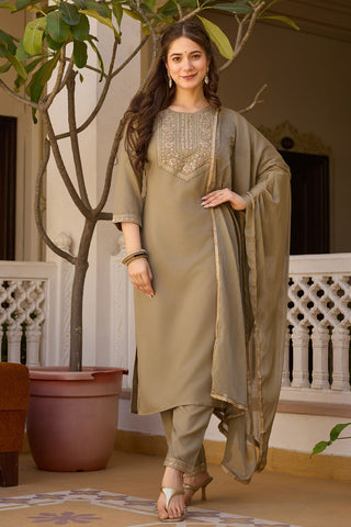 Maroon Reyon Chinon With Embroidery Kurta Set_Kumari Sarees