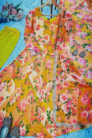 Multi Color Georgette Weightless Degital Printed Kurti Pant With Dupatta_Kumari Sarees