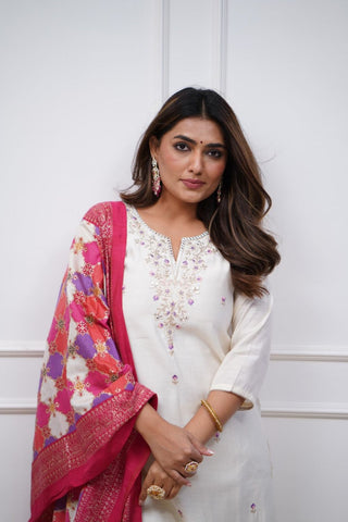 Off White Women Embroidered Chanderi Silk Kurta Set_Kumari Sarees