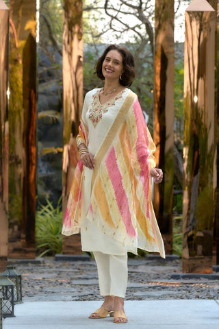 Off White Chanderi Butti With Embroidery Kurta Set_Kumari Sarees