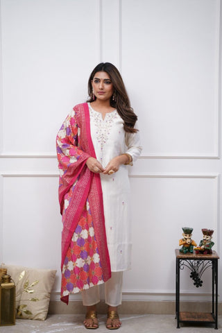 Off White Women Embroidered Chanderi Silk Kurta Set_Kumari Sarees