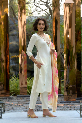 Off White Chanderi Butti With Embroidery Kurta Set