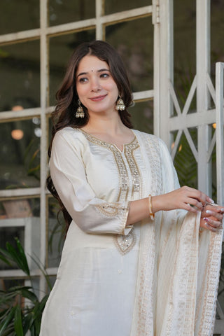 Off White Viscose Chanderi Jacqurad Embroidery Kurta Set_Kumari Sarees