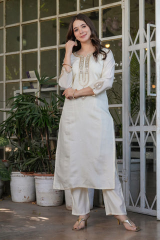 Off White Viscose Chanderi Jacqurad Embroidery Kurta Set_Kumari Sarees