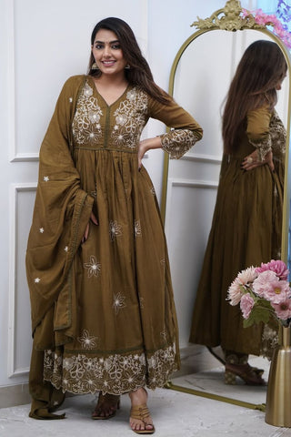Olive Green Cotton Silk Embroidered Kurta Set_Kumari Sarees