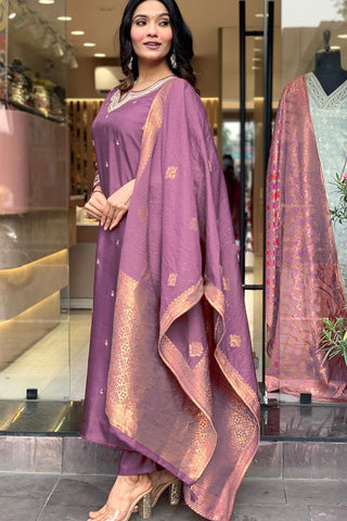 Onion Pink Georgette Weightless Digital Printed Kurta Pant With Dupatta_Kumari Sarees