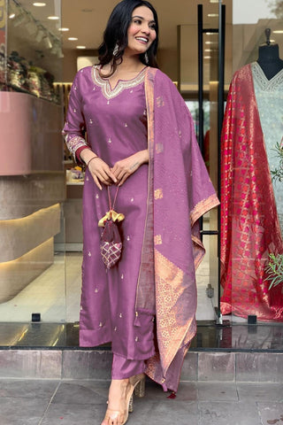 Onion Pink Georgette Weightless Digital Printed Kurta Pant With Dupatta_Kumari Sarees