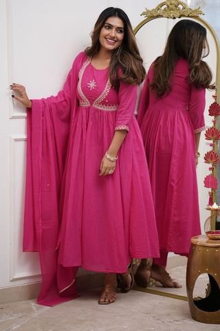 Pink Muslin Cotton With Embroidered Kurta Set_Kumari Sarees