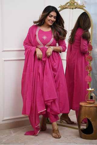 Pink Muslin Cotton With Embroidered Kurta Set_Kumari Sarees