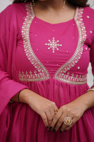 Pink Muslin Cotton With Embroidered Kurta Set_Kumari Sarees