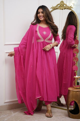 Pink Muslin Cotton With Embroidered Kurta Set_Kumari Sarees
