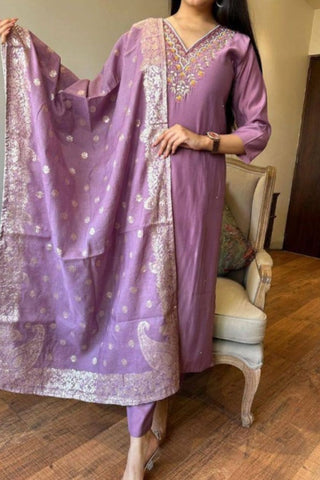 Lavender Embrodairy Stright Kurta Set With Jacquard Dupatta Set