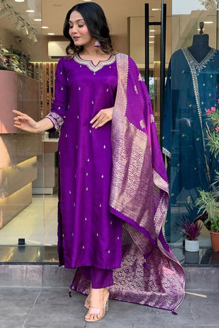Purple Georgette Weightless Digital Printed Kurta Pant With Dupatta_Kumari Sarees