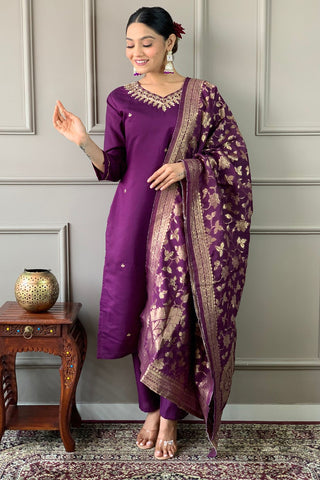 Wine Chanderi Jaccard Silk Embroidery Kurta Set.