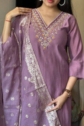 Lavender Embrodairy Stright Kurta Set With Jacquard Dupatta Set