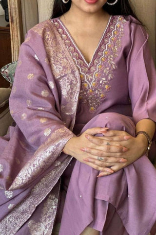 Lavender Embrodairy Stright Kurta Set With Jacquard Dupatta Set