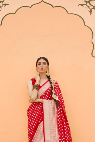 RED NYLON HADNLOOM WEAVING SAREES