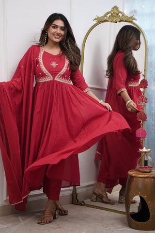Red Muslin Cotton With Embroidered Kurta Set_Kumari Sarees
