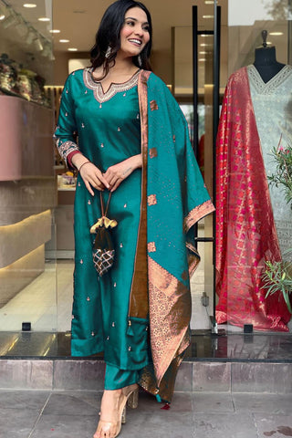 Teal Blue Georgette Weightless Digital Printed Kurta Pant With Dupatta_Kumari Sarees