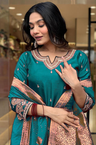 Teal Blue Georgette Weightless Digital Printed Kurta Pant With Dupatta_Kumari Sarees