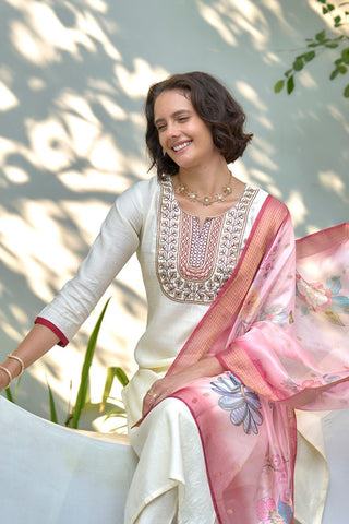 White Organza Butti With Embroidery Kurta Set_Kumari Sarees
