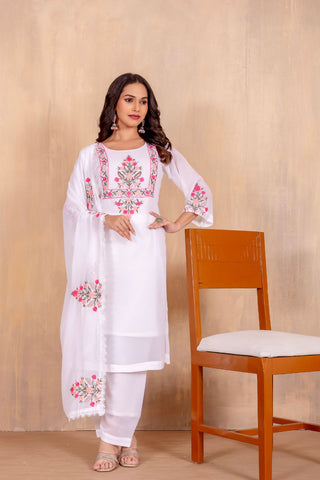 White Georgette With Embroidery Work Kurta Set